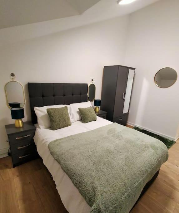Impeccable 2-Bed House Διαμέρισμα Λονδίνο Εξωτερικό φωτογραφία